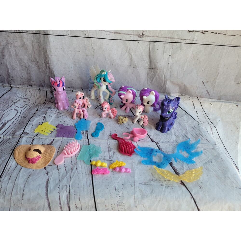 My Little Pony Mixed Lot of 25 Figures & Accessories Mixed Sizes 2 Play Doh